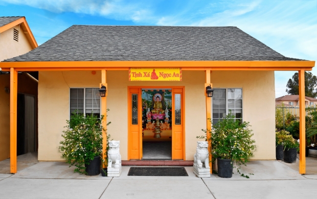 TỊNH XÁ NGỌC AN, SACRAMENTO, CALIFORNIA, HOA KỲ.